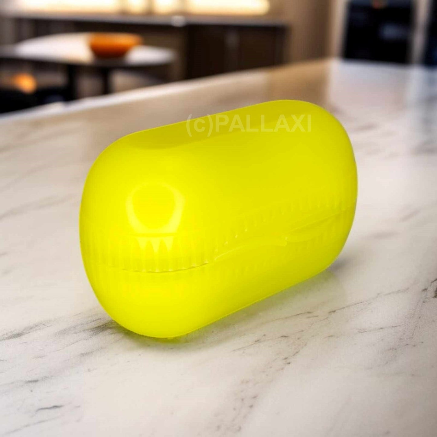 TUPPERWARE A128 ZWEI-DABEI GELB EIERBEHÄLTER MIT SALZSTREUER FÜR UNTERWEGS