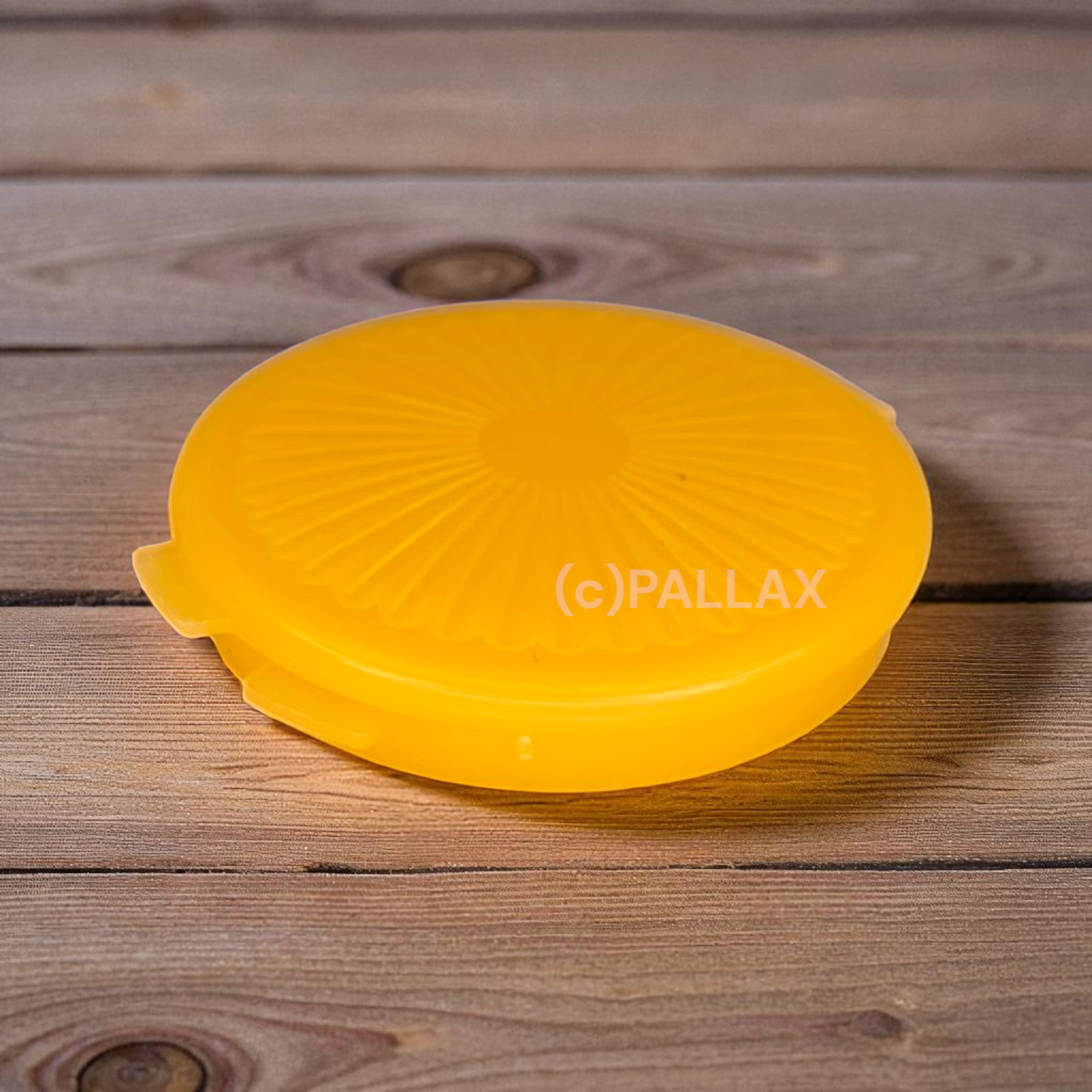 TUPPERWARE Y37 STARLET ORANGE PILLENDOSE