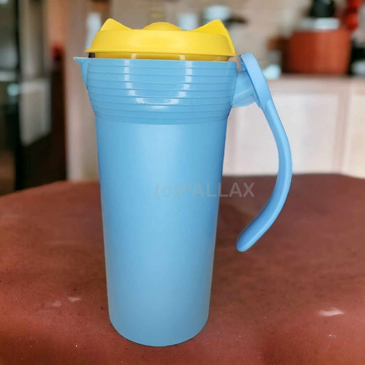 TUPPERWARE PICKNICK-KANNE 1,1 L HELLBLAU GELB SAFTKANNE ABNEHMBARER GRIFF