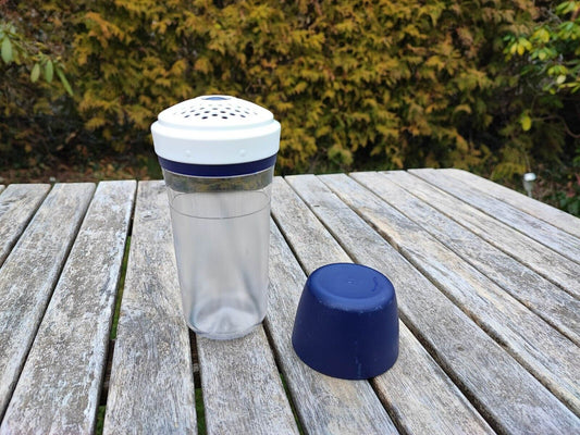 TUPPERWARE C100 PARMESANO KÄSESTREUER INDIGO