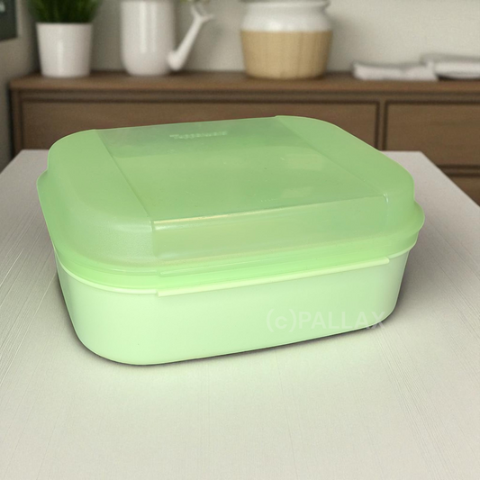 TUPPERWARE A02 NASCHKÄTZCHEN 1,7 L HELLGRÜN BROTDOSE VESPERBOX