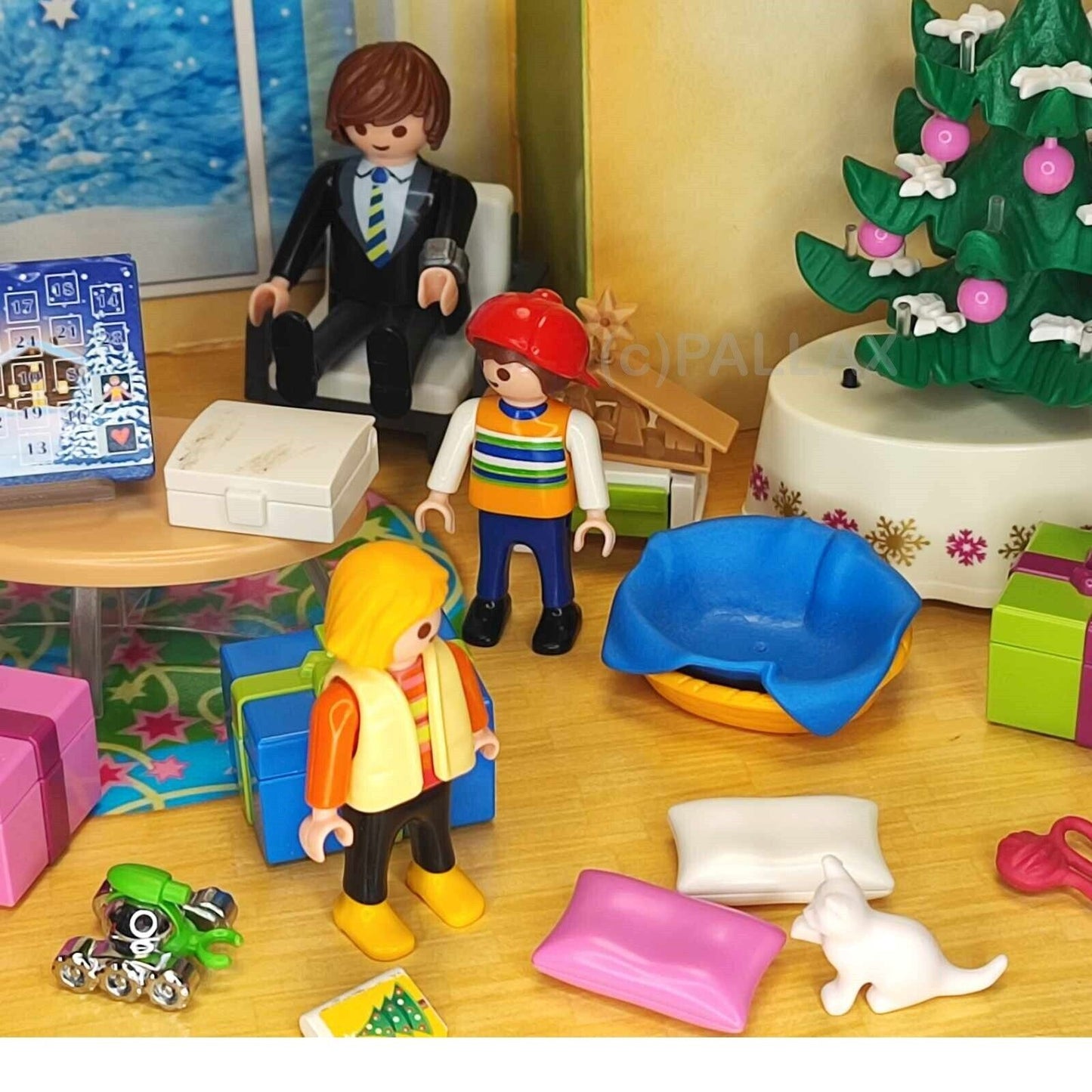 PLAYMOBIL 5496 WEIHNACHTSABEND MIT BELEUCHTETEM BAUM