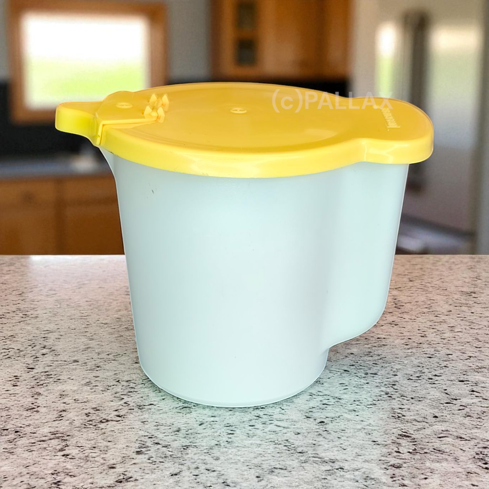 TUPPERWARE C19 MILCHKÄNNCHEN 350 ML GELB WEISS VINTAGE