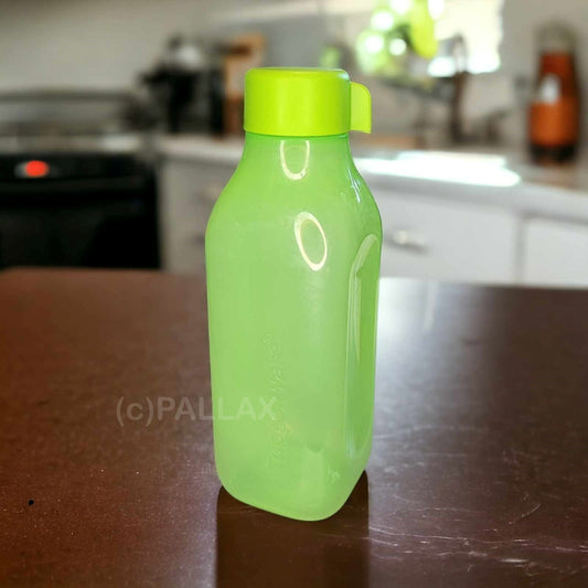 TUPPERWARE ECO QUADER TRINKFLASCHE 1,0 L HELLGRÜN SONDERMODELL