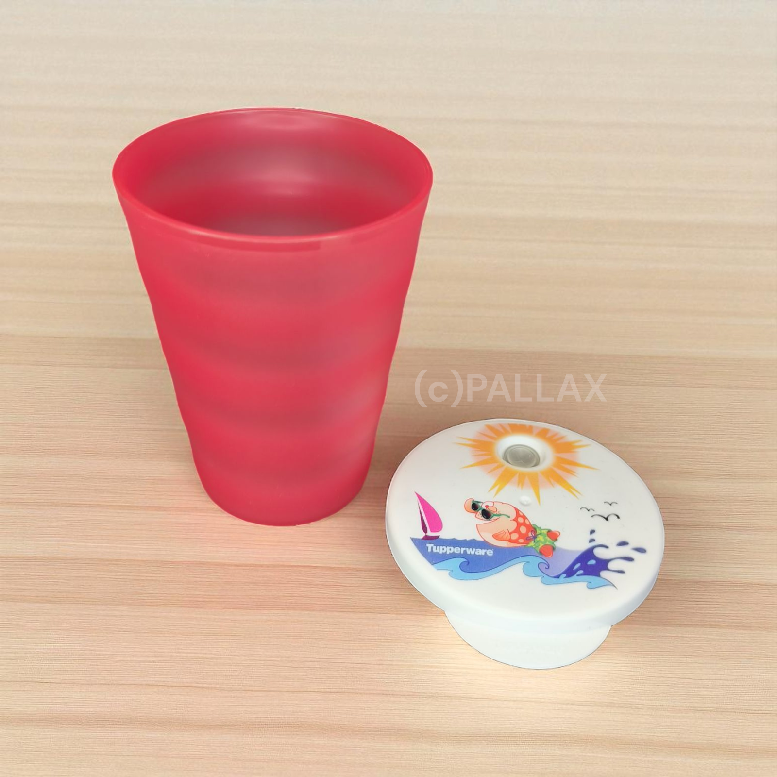 TUPPERWARE J37 JUNGE WELLE TRINKHALM-BECHER 330 ML  ROT MOTIV SOMMER