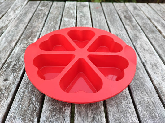 TUPPERWARE SILIKON KLEINE HERZEN ROT BACKFORM FORM SONDERMODELL