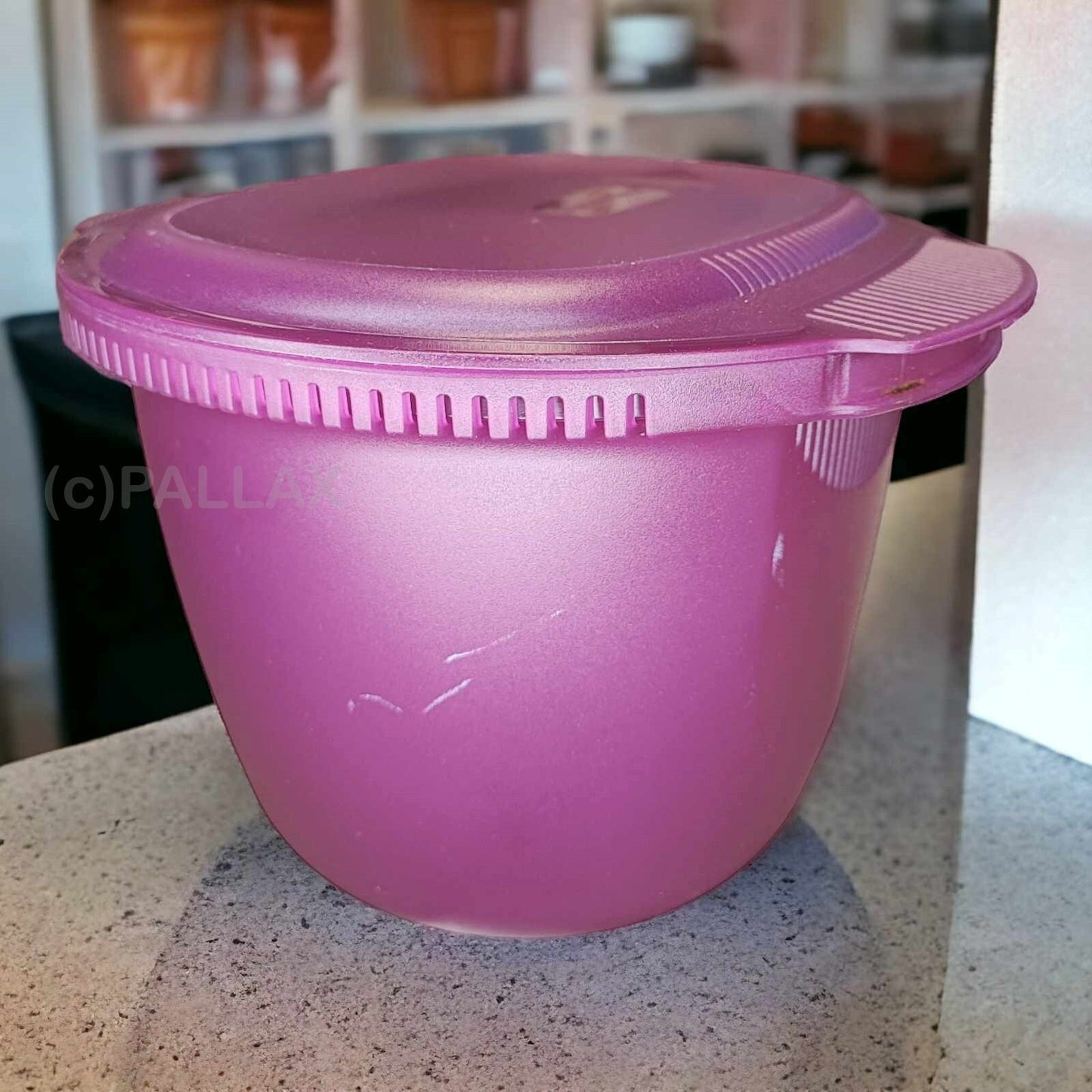 TUPPERWARE I60 RUNDER PASTA-MEISTER 3,0 L VIOLETT MIKROWELLE