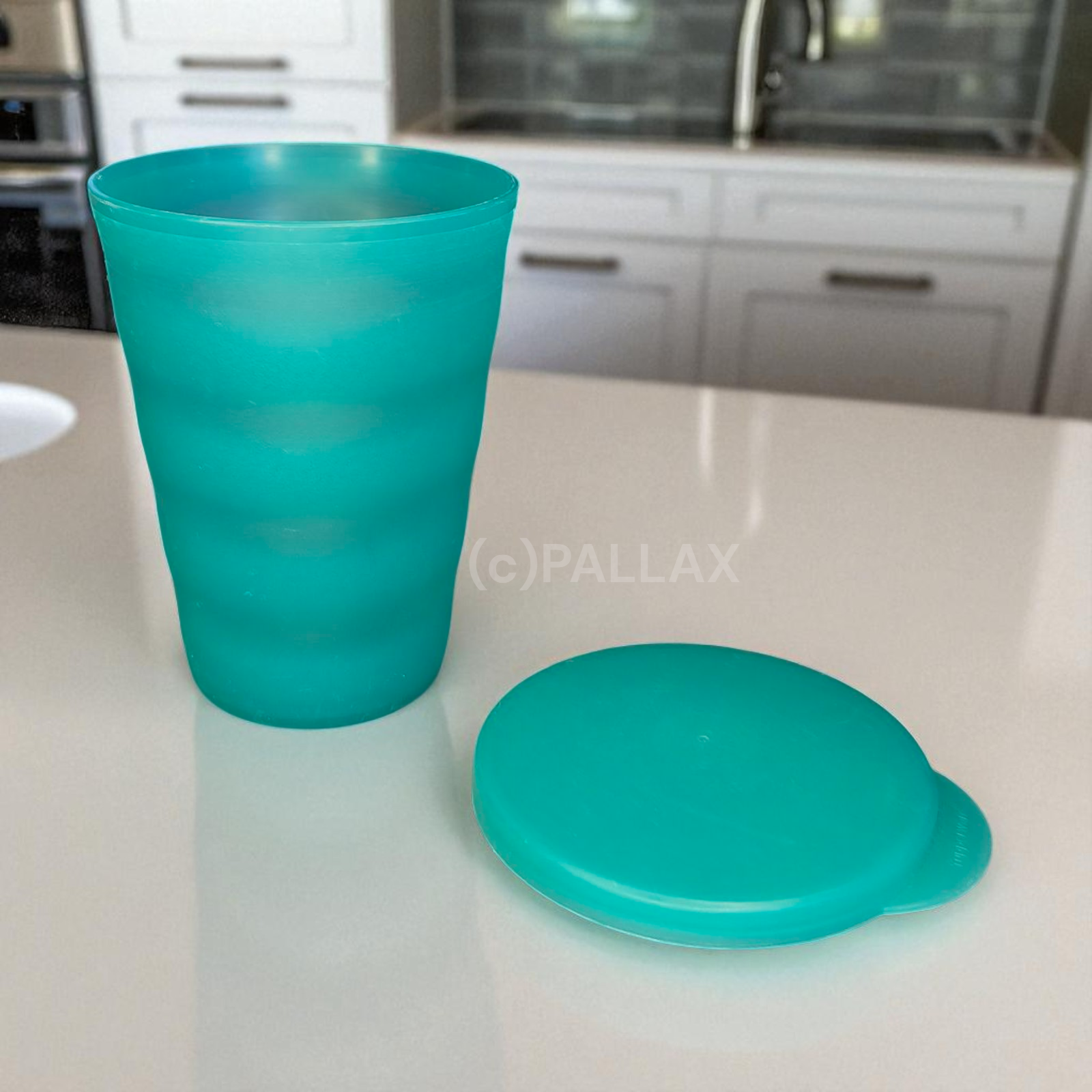 TUPPERWARE J16 JUNGE WELLE TRINKBECHER 330 ML  DUNKELGRÜN