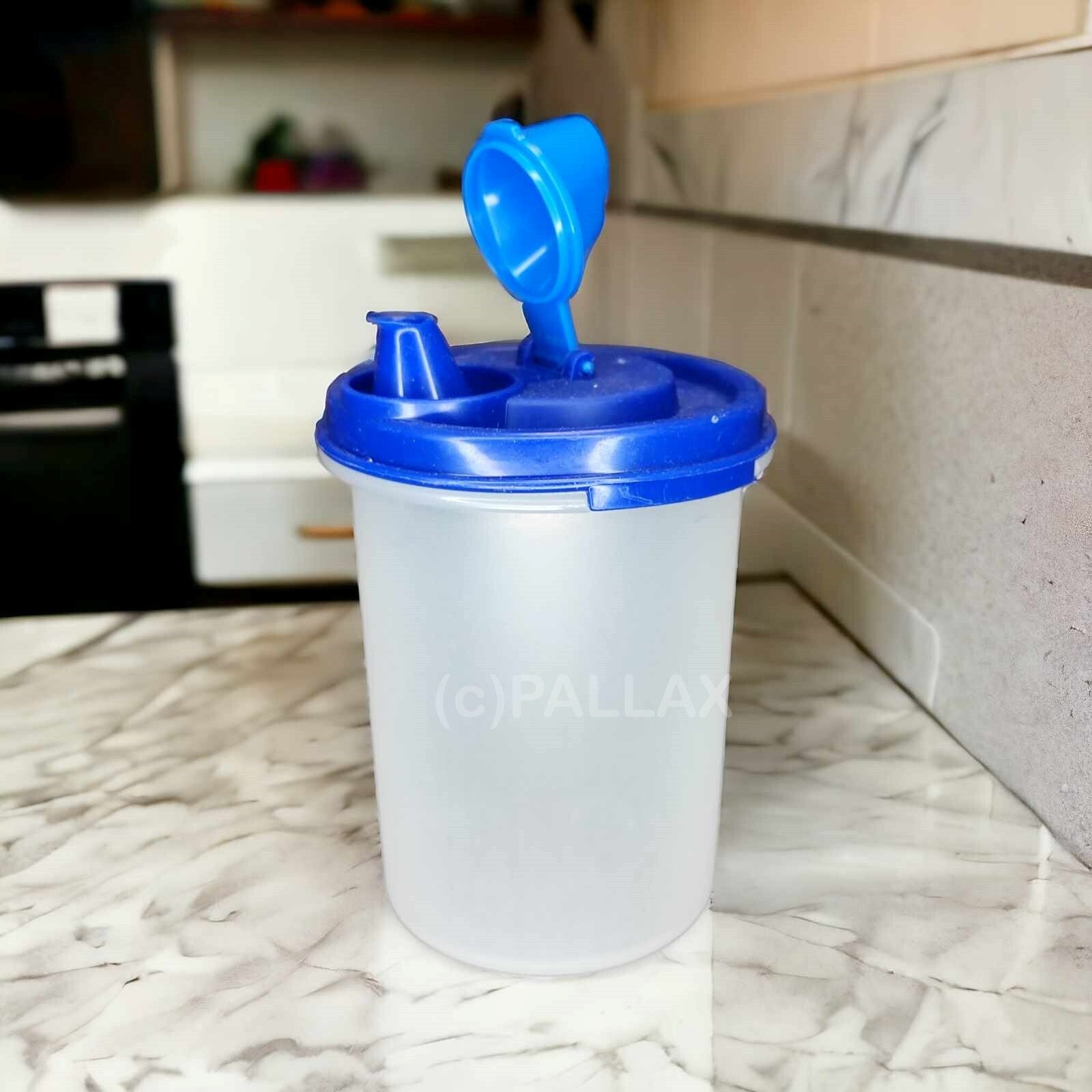 TUPPERWARE EIDGENOSSEN MILCHKÄNNCHEN 440 ML BLAU SONDERMODELL