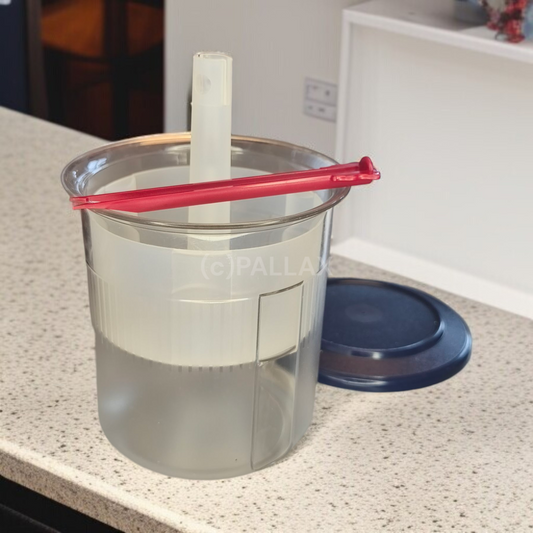 TUPPERWARE C96 PIKANTUS 1,3 L INDIGO GURKEN-LIFT OLIVEN