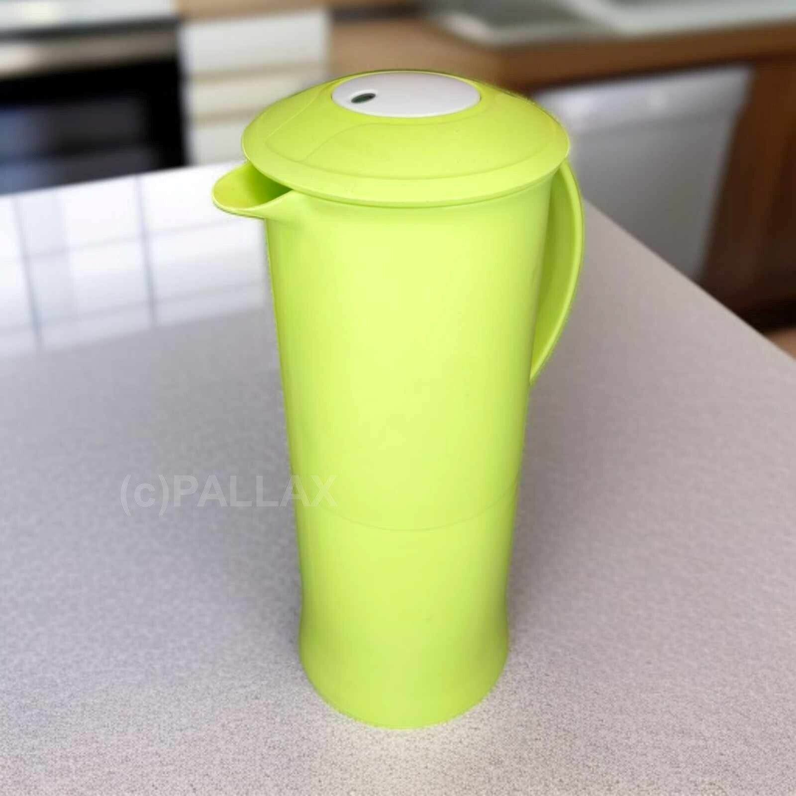 TUPPERWARE C15 THERMOWÄCHTER 1,0 L HELLGRÜN MIT AUF- & ZU-ANZEIGE THERMOSKANNE