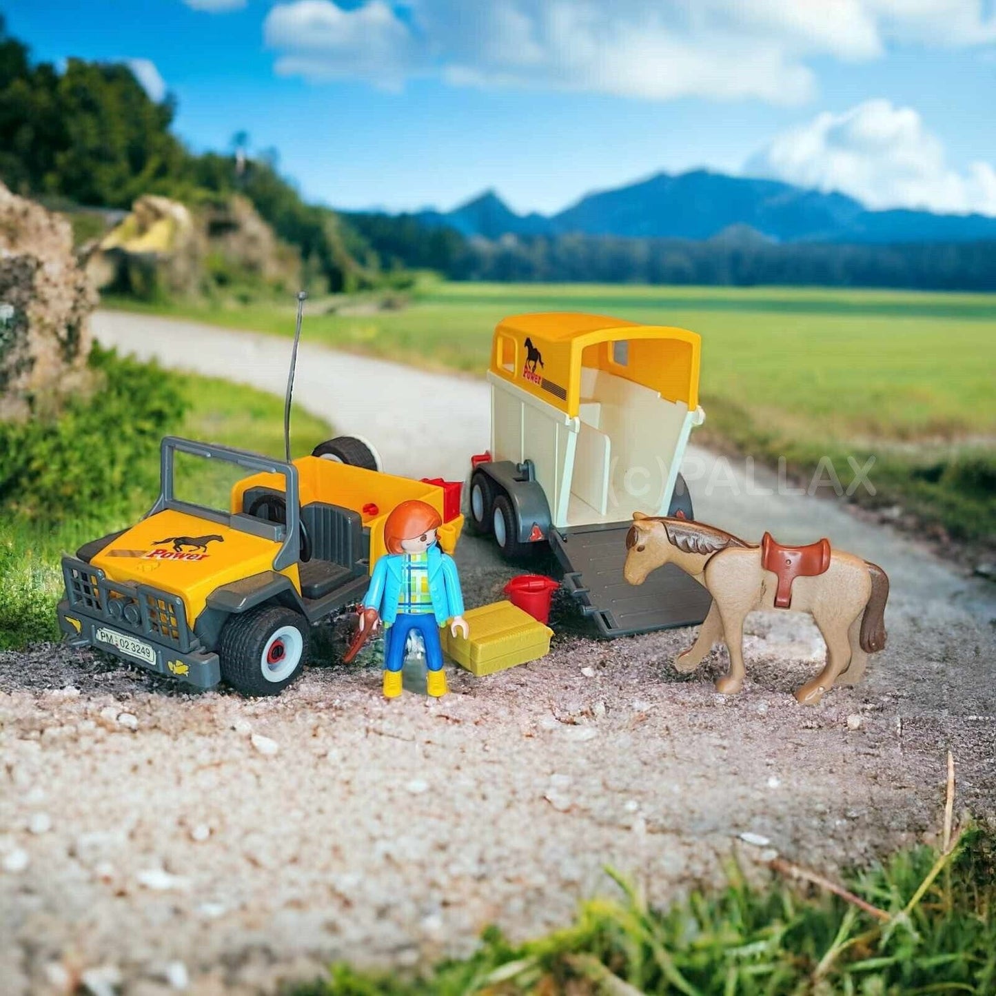 PLAYMOBIL 3249 GELÄNDEWAGEN MIT PFERDEANHÄNGER  / 2002