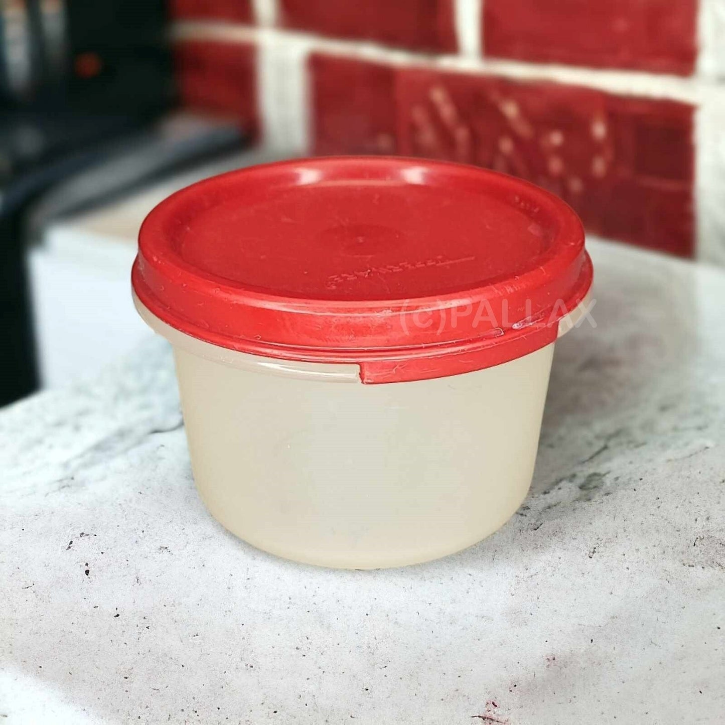 TUPPERWARE A76 EIDGENOSSE RUND 200 ML ROT VORRATSDOSE