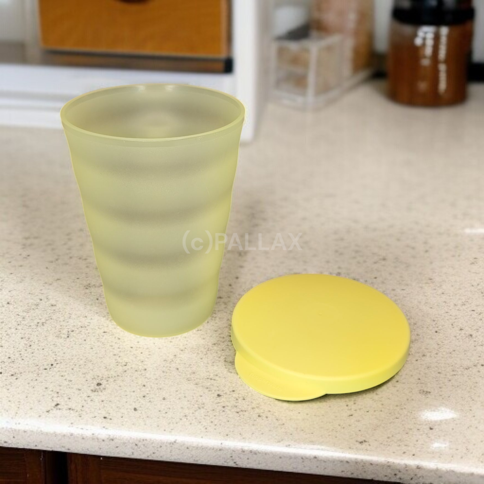 TUPPERWARE J16 JUNGE WELLE TRINKBECHER 330 ML  GELB