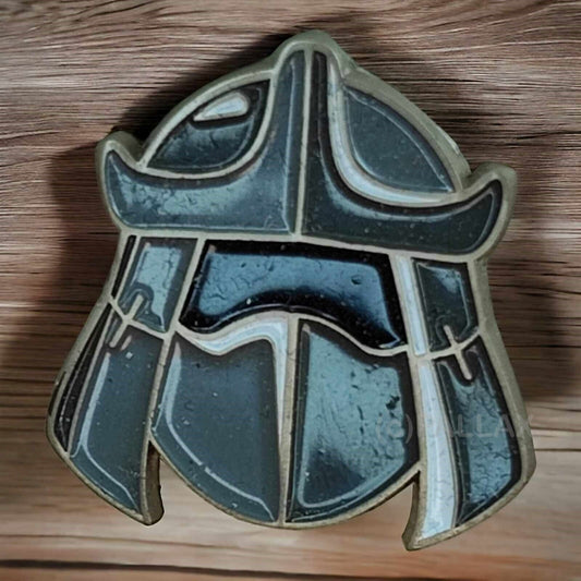 TEENAGE MUTANT NINJA TURTLES SHREDDER  PIN ANSTECKER 3 CM