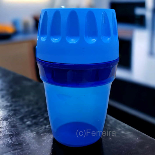TUPPERWARE D133 KNOBI-TWIST BLAU ZERKLEINERN VON KNOBLAUCH INGWER PEPERONI