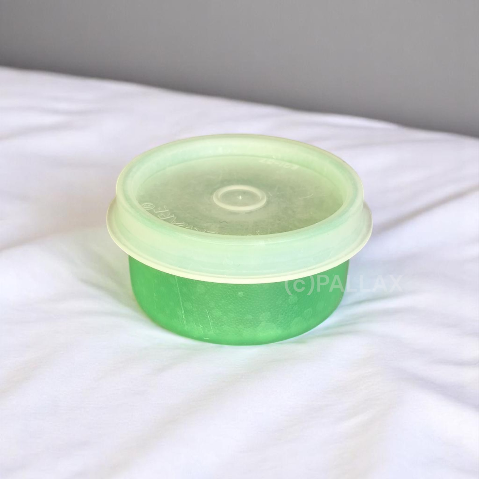 TUPPERWARE MINI-VORRATSDOSE 50 ML GRÜN SONDERMODELL