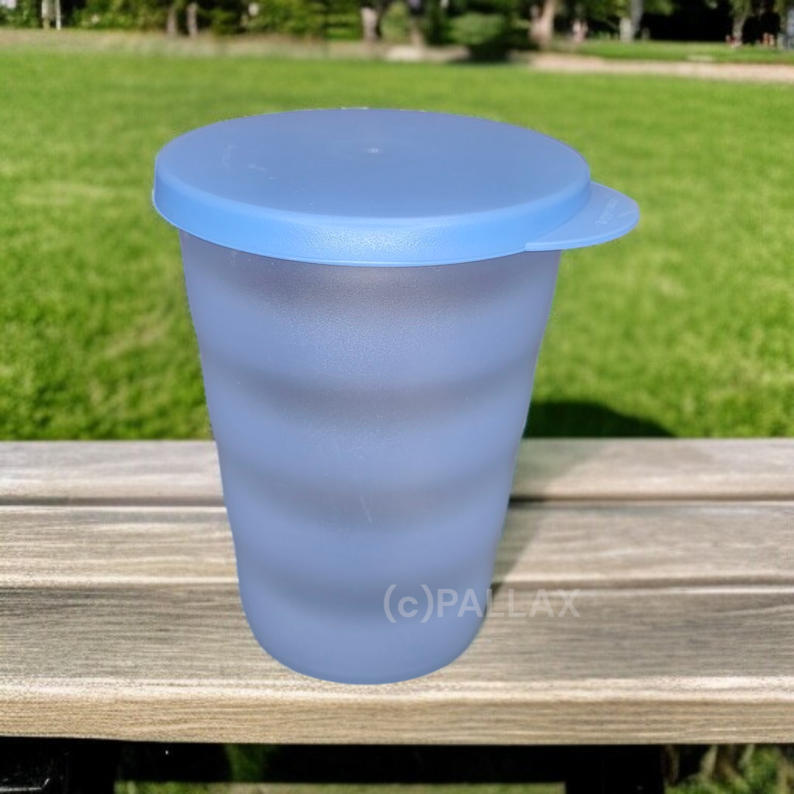 TUPPERWARE J16 JUNGE WELLE TRINKBECHER 330 ML  HELLBLAU
