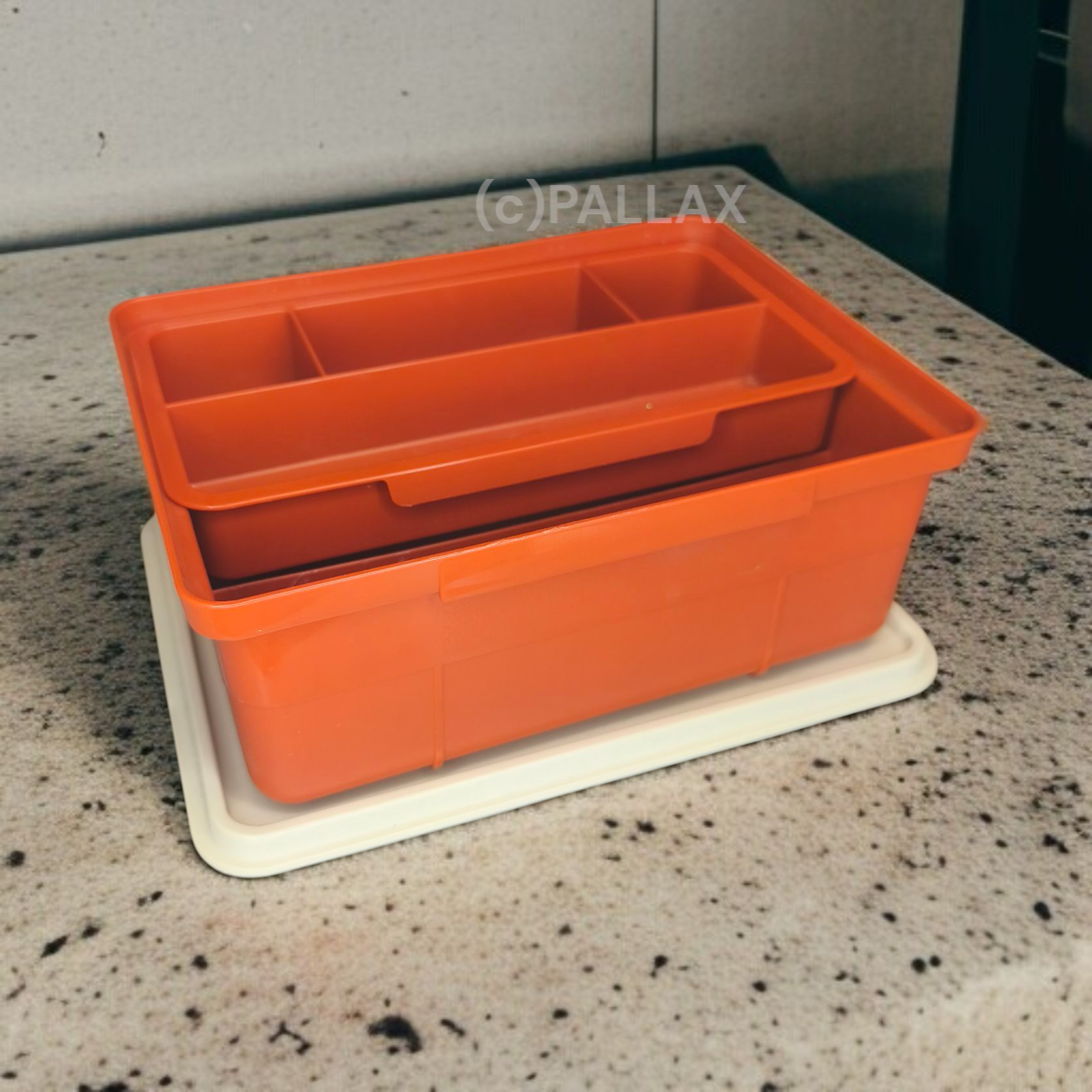 TUPPERWARE E14 KLEINE HOBBY-BOX ORANGE WEISS NÄHKISTE WERKZEUG-KISTE