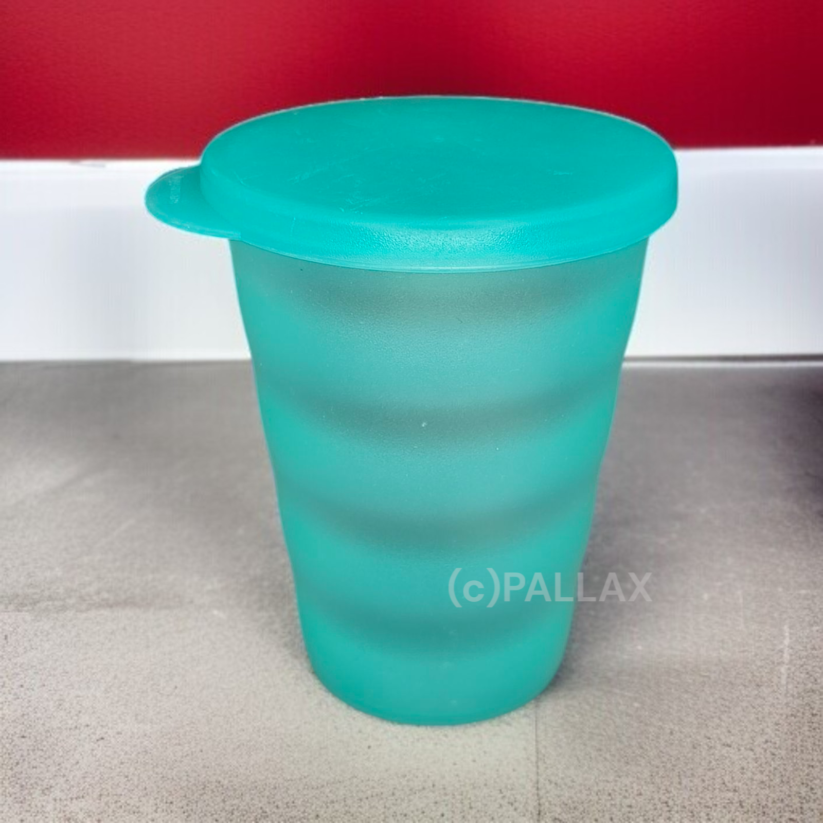 TUPPERWARE J16 JUNGE WELLE TRINKBECHER 330 ML  GRÜN