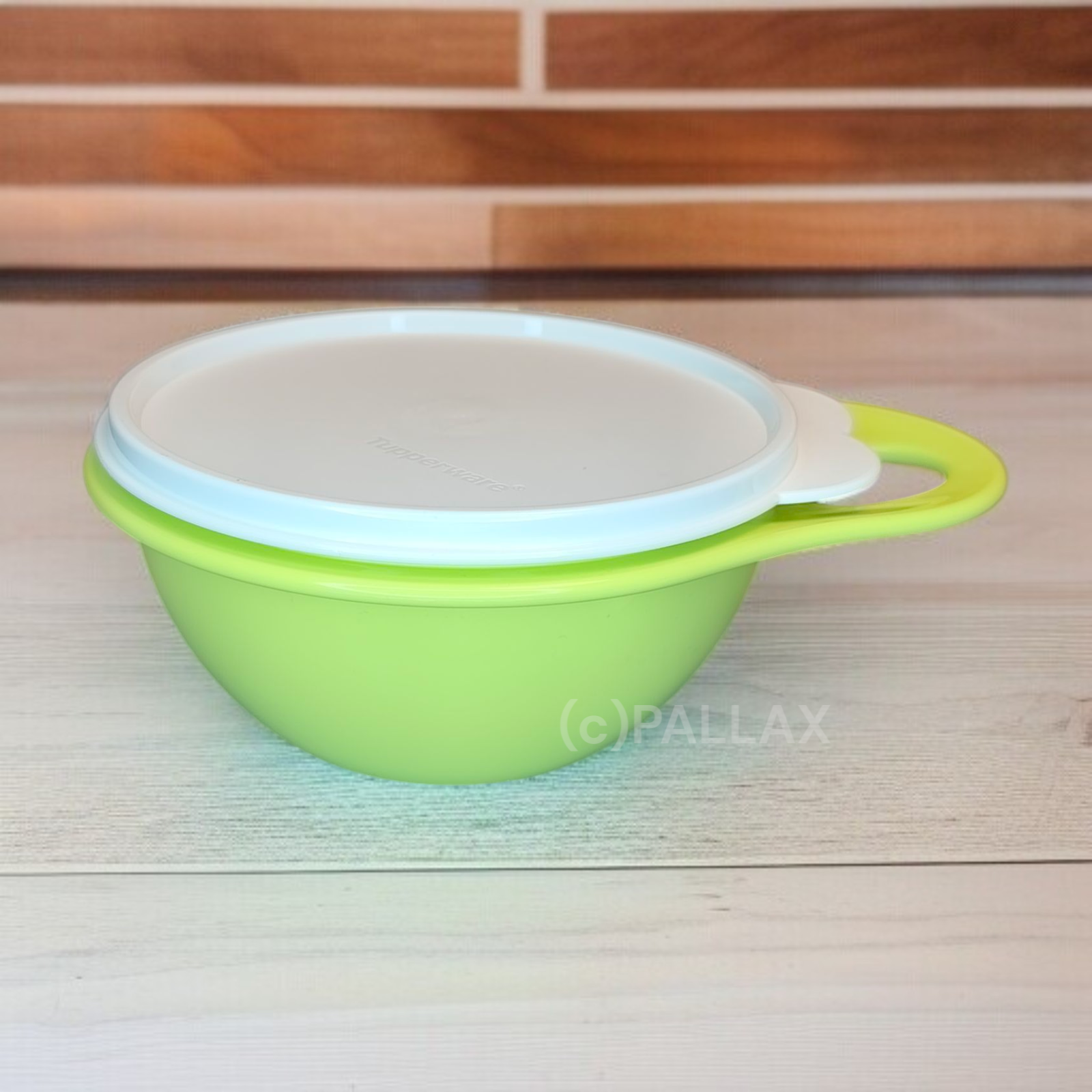 TUPPERWARE BACKSCHÜSSEL 600 ML HELLGRÜN SONDERMODELL