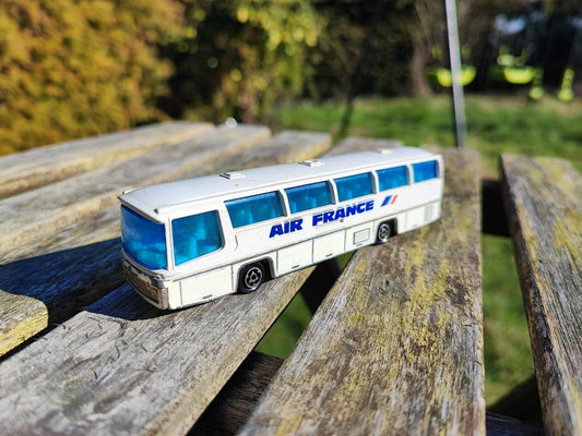 MAJORETTE AUTOBUS NEOPLAN #373 AIR FRANCE WEISS