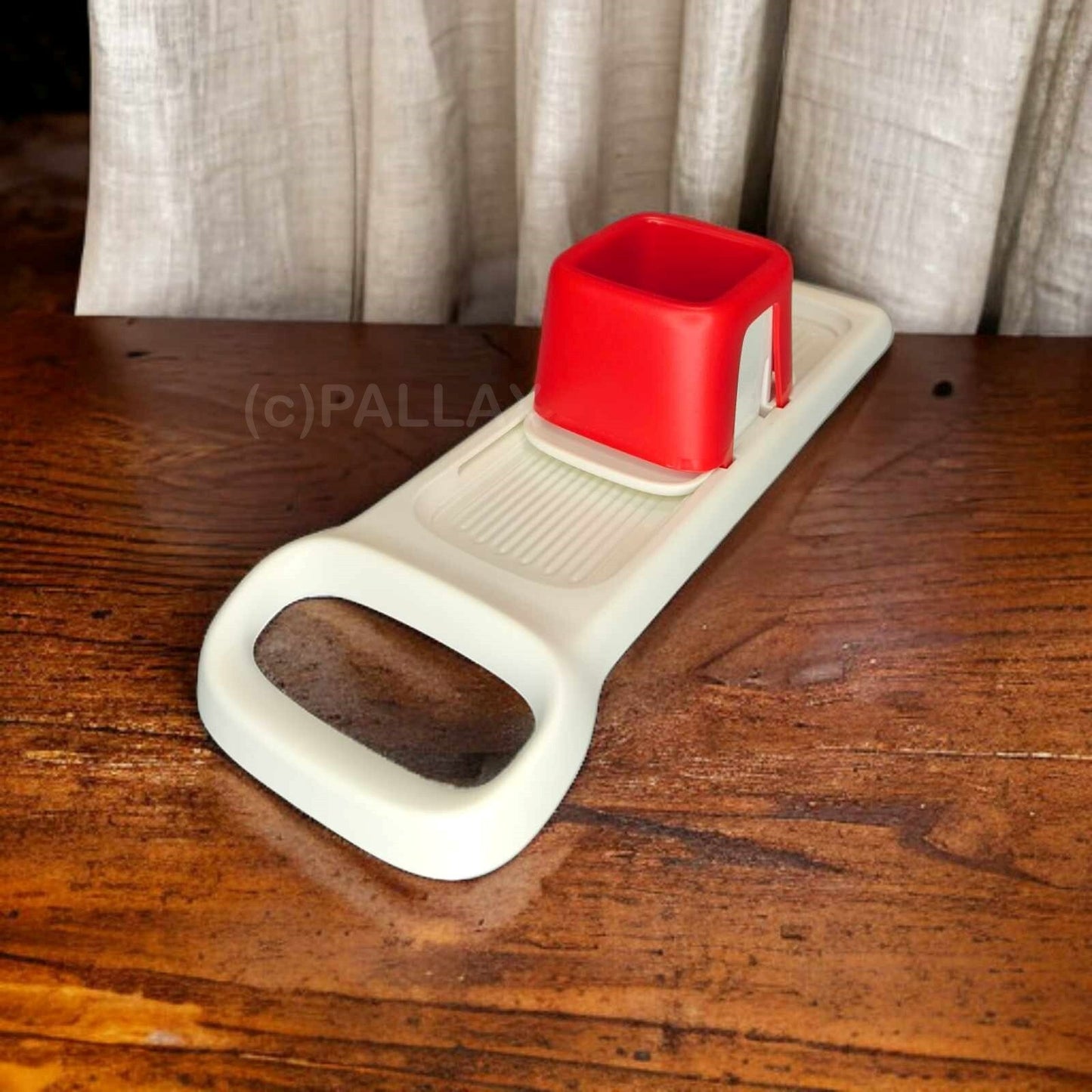 TUPPERWARE D234 SPEEDY-MANDO HOBEL GEMÜSE ROT WEISS