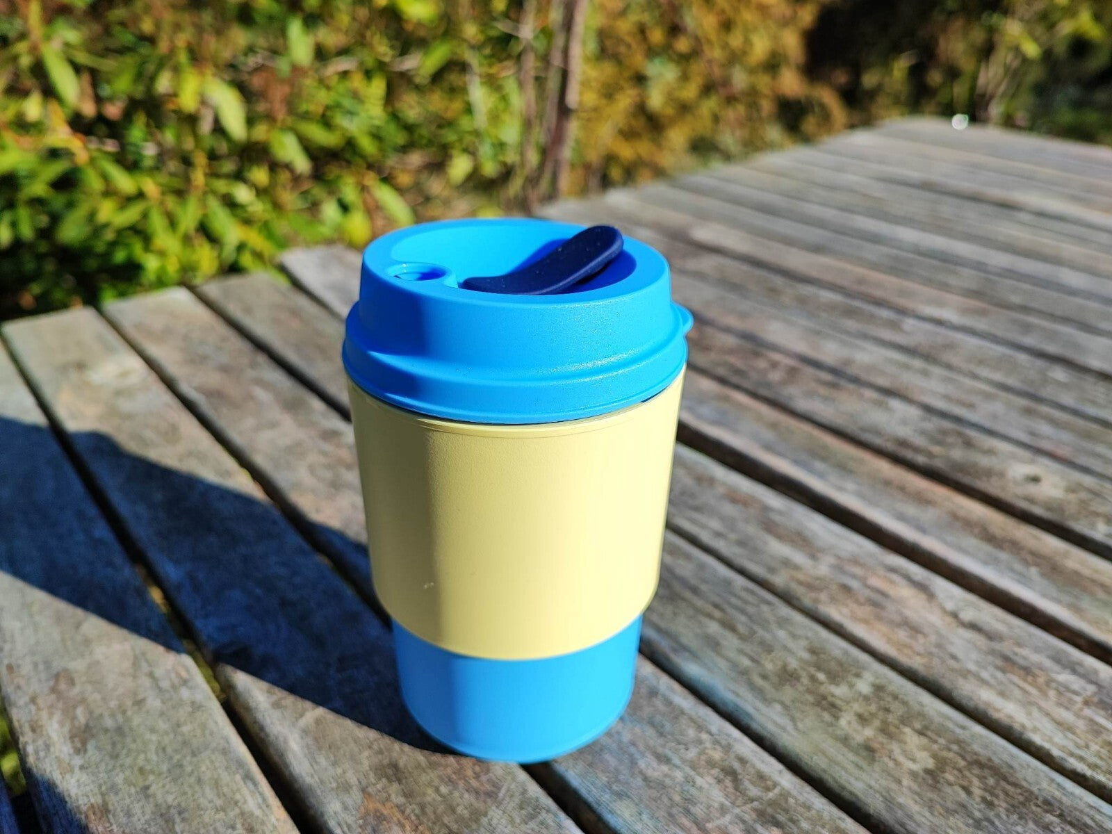 TUPPERWARE ECO+ KLEINER KAFFEEBECHER 350 ML GELB BLAU