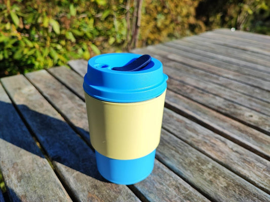 TUPPERWARE ECO+ KLEINER KAFFEEBECHER 350 ML GELB BLAU