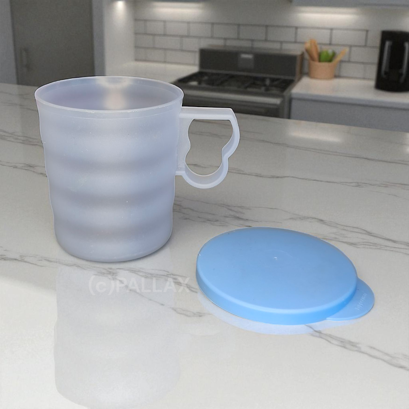 TUPPERWARE J25 JUNGE WELLE TASSE MIT DECKEL 350 ML HELLBLAU