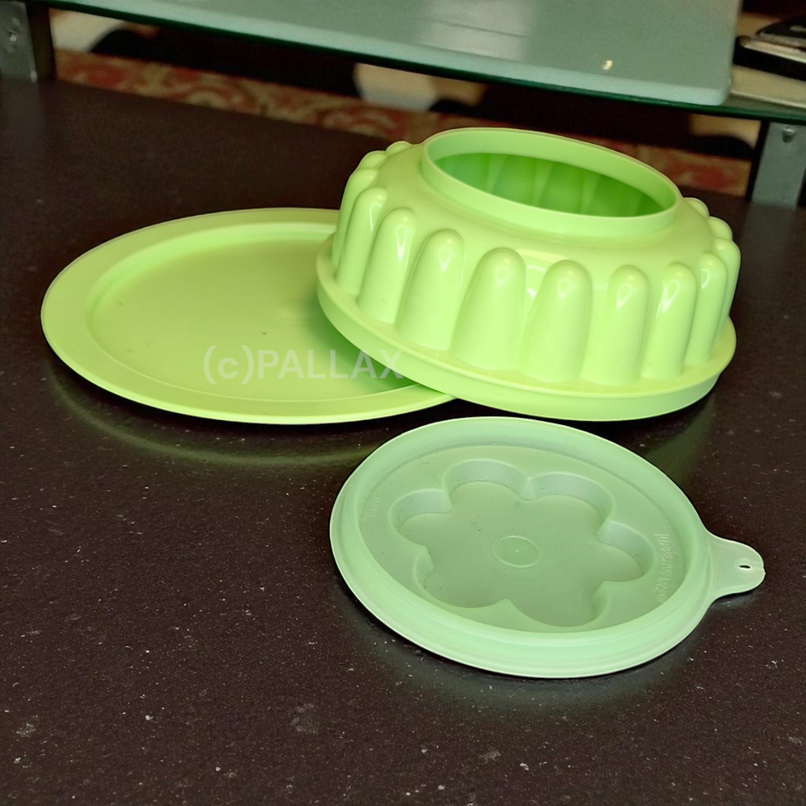 TUPPERWARE D38 KLEINER PRINZ PUDDING-FORM 750 ML HELLGRÜN