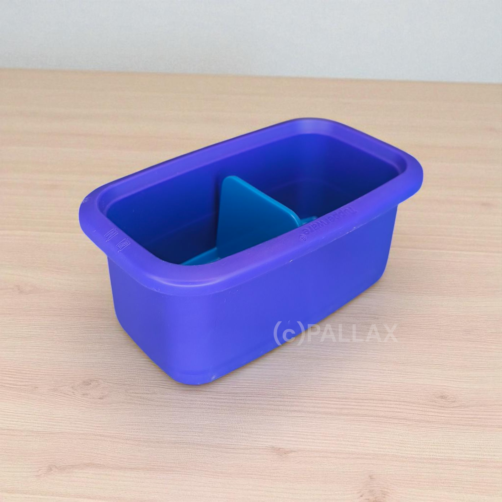 TUPPERWARE D212 KUNST-ECKE AUSSTECHEN VERZIEREN ANPRESSHILFE