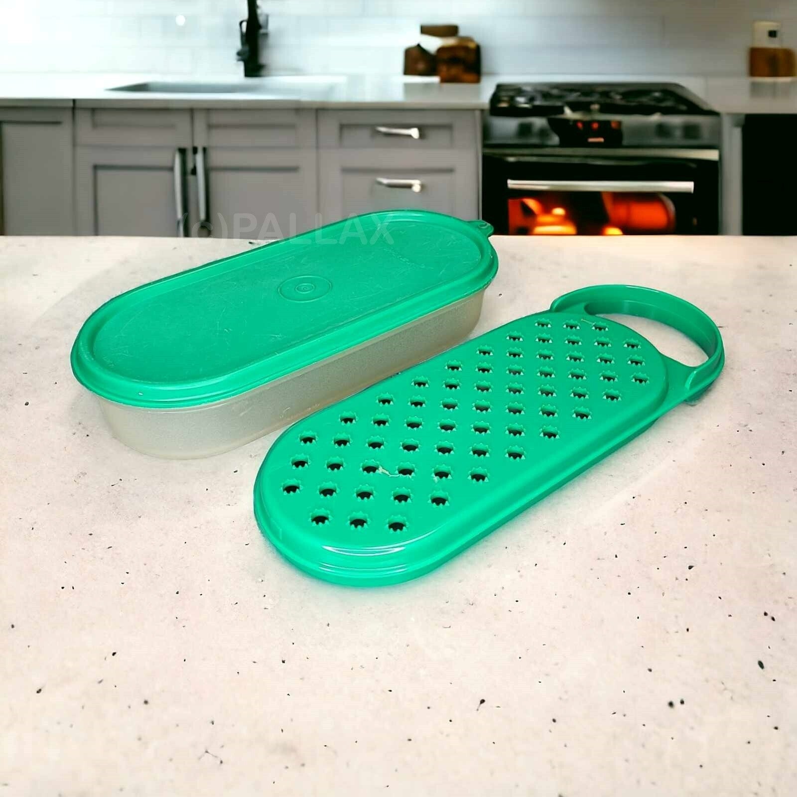 TUPPERWARE D29 FLEISSIGES LISCHEN GRÜN 500 ML REIBE RASPELN