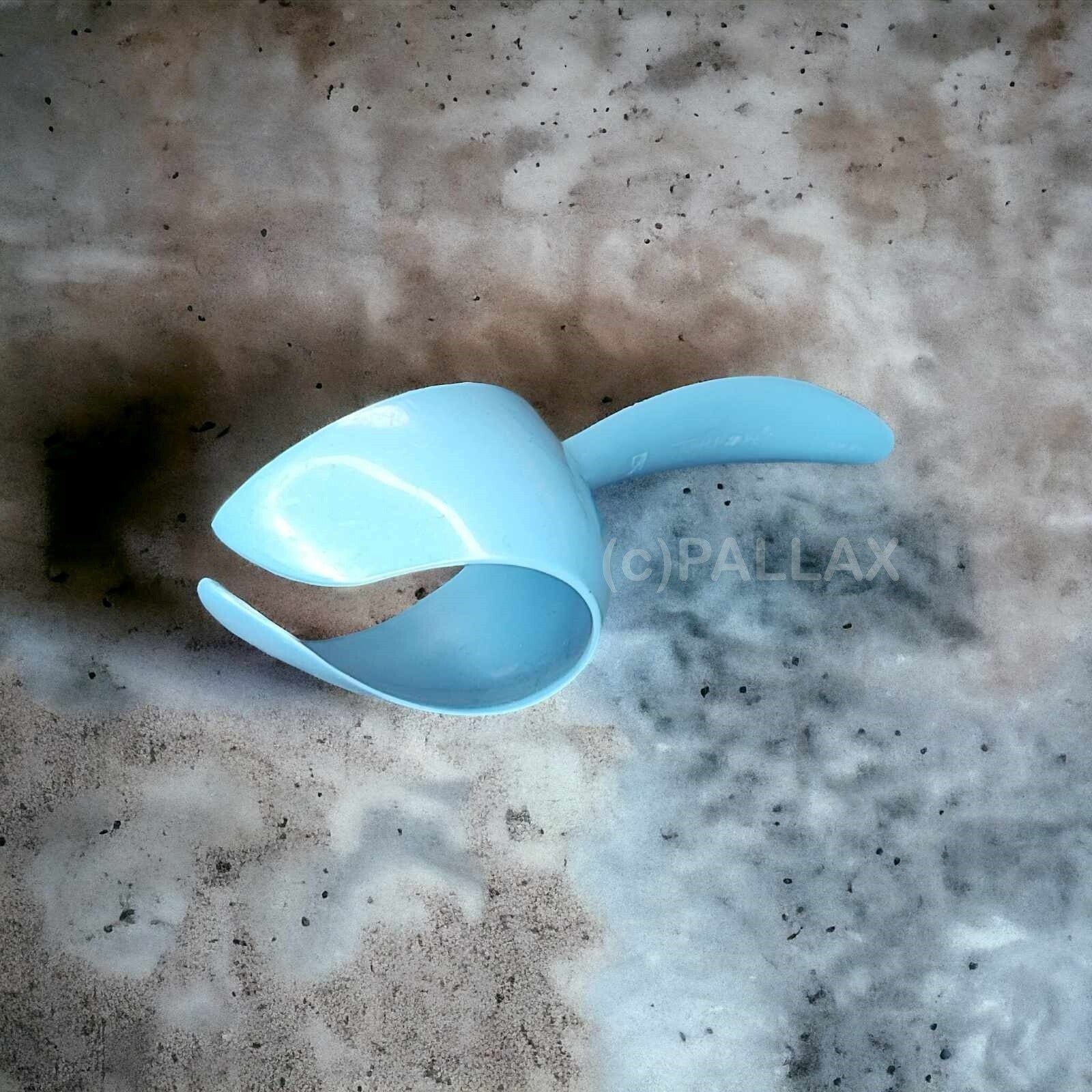 TUPPERWARE D32 EI-KÄTSCHER HELLBLAU EIER GAREN KOCHEN FÄRBEN