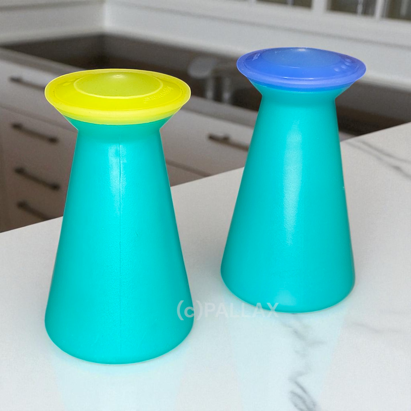 TUPPERWARE J13 JUNGE WELLE SALZ- UND PFEFFERSTREUER GRÜN
