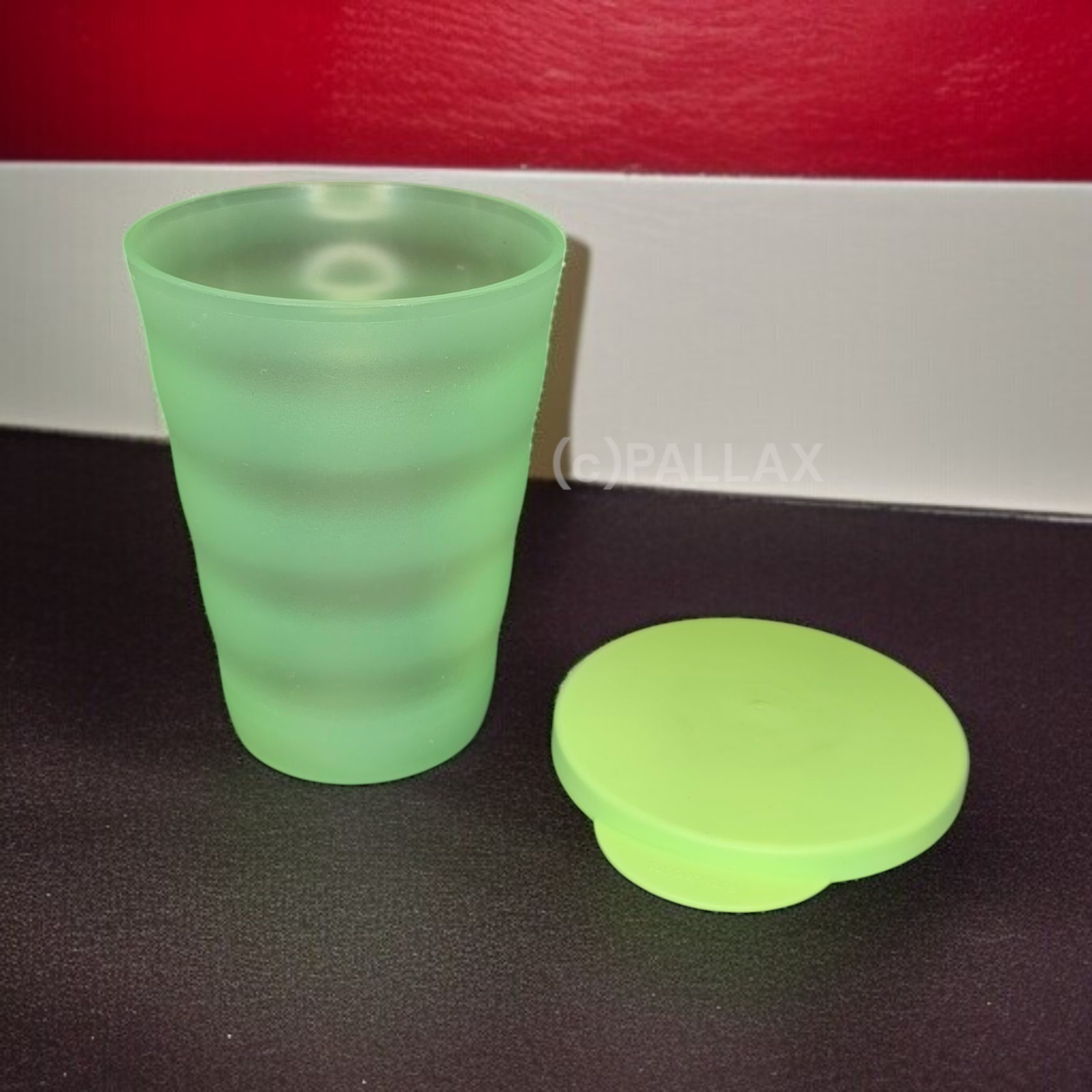 TUPPERWARE J16 JUNGE WELLE TRINKBECHER 330 ML  HELLGRÜN