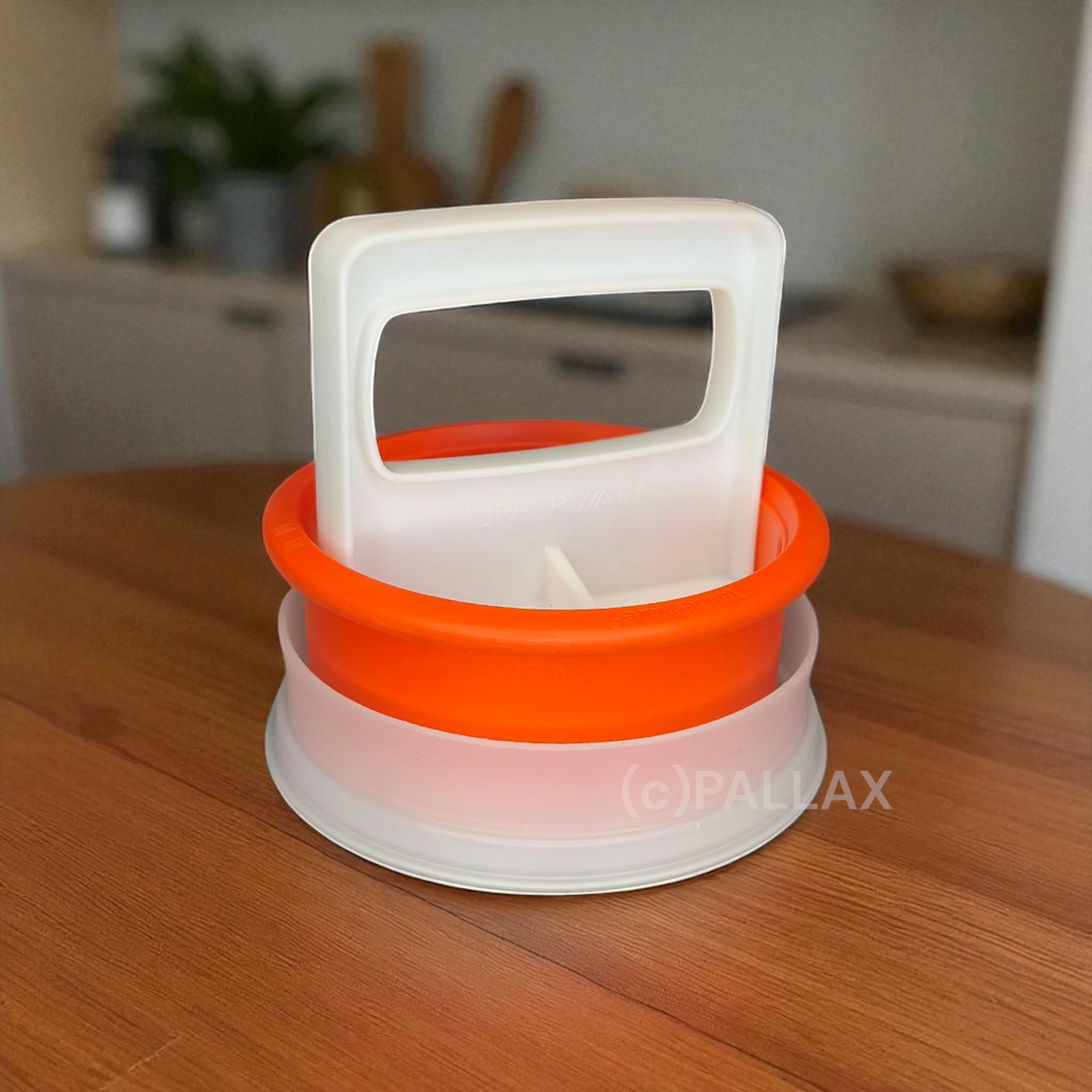 TUPPERWARE D26 HAMBURGER-FORMER 125 ML ROT WEISS