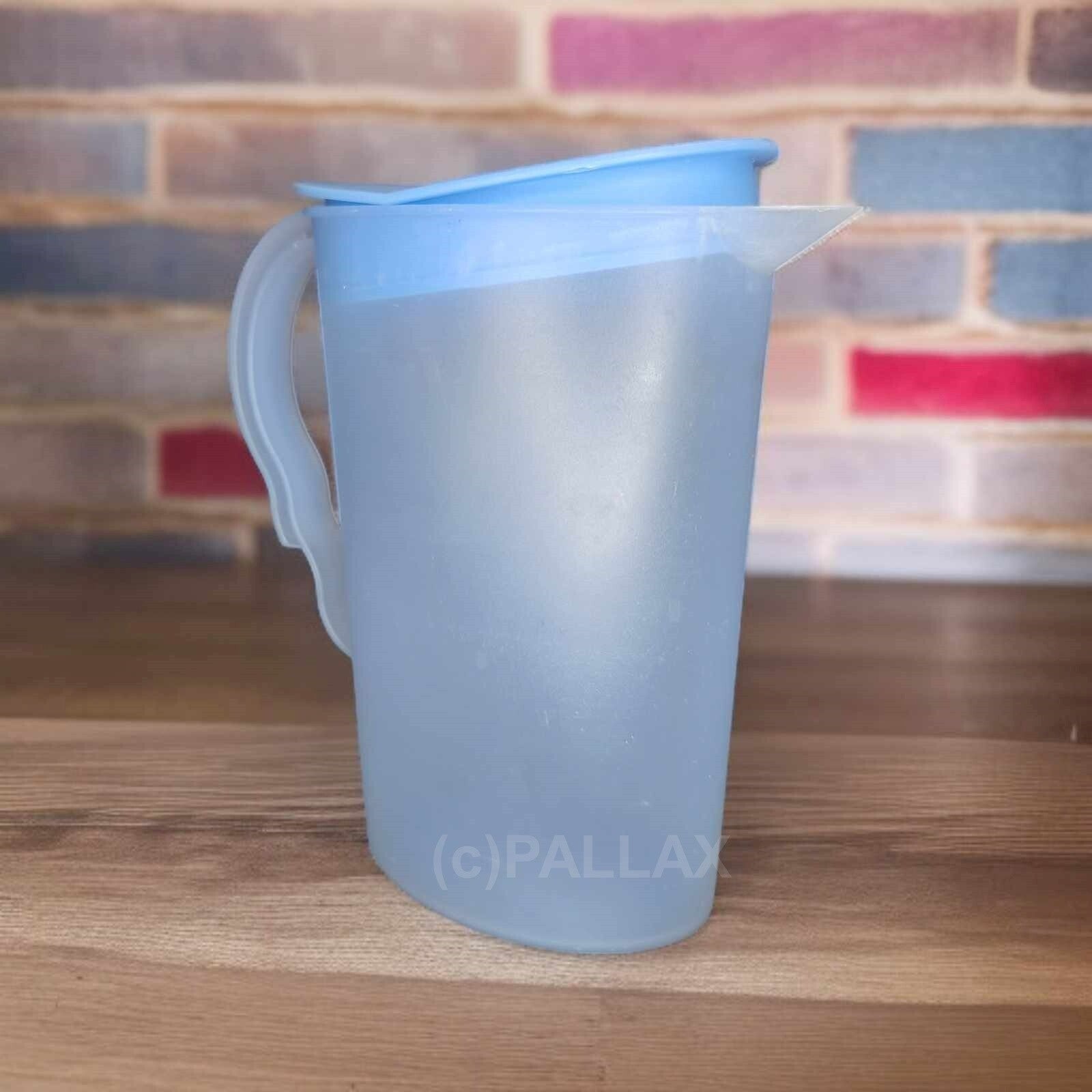 TUPPERWARE J15 JUNGE WELLE KANNE 2,1 L HELLBLAU SAFTKANNE