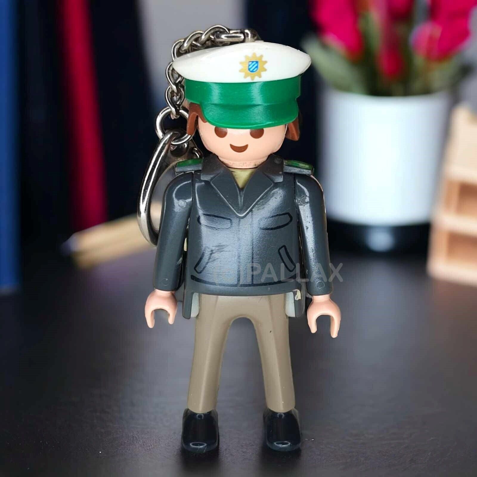 PLAYMOBIL 7652 SCHLÜSSELANHÄNGER POLIZIST / 2011
