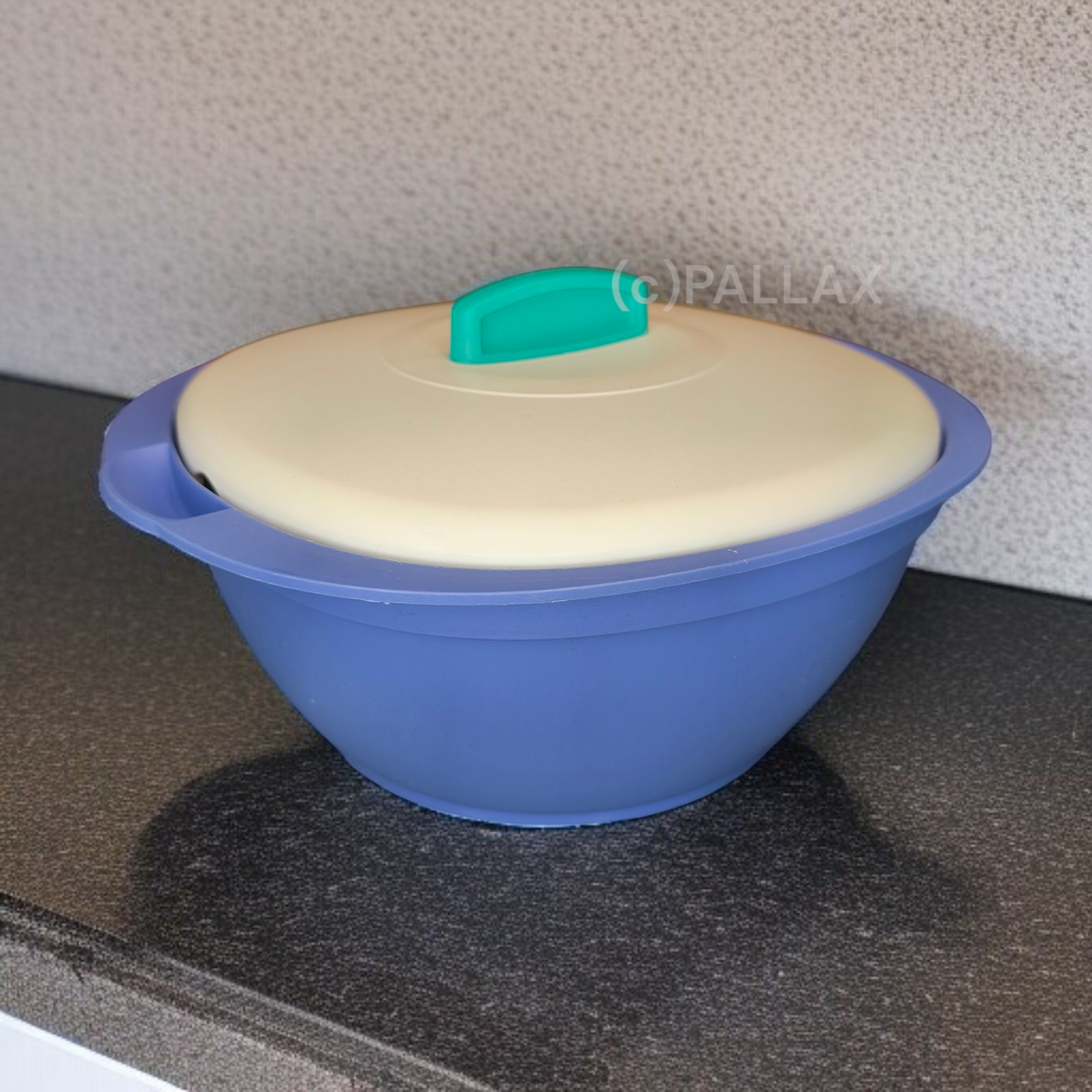 TUPPERWARE THERMO-TERRINE 1,8 L BLAU WEISS THERMOSCHÜSSEL SONDERMODELL