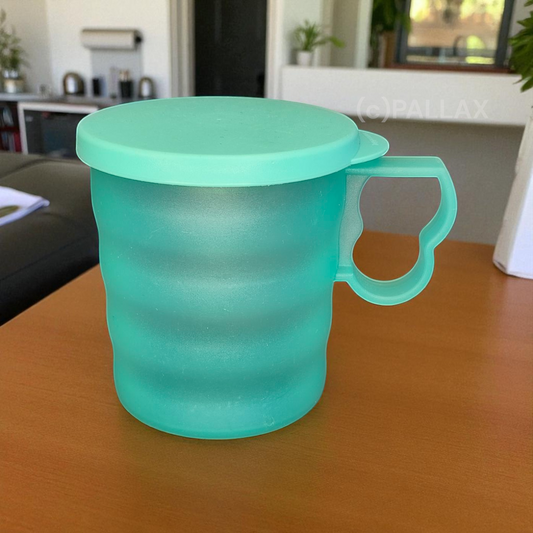 TUPPERWARE J25 JUNGE WELLE TASSE MIT DECKEL 350 ML TÜRKIS