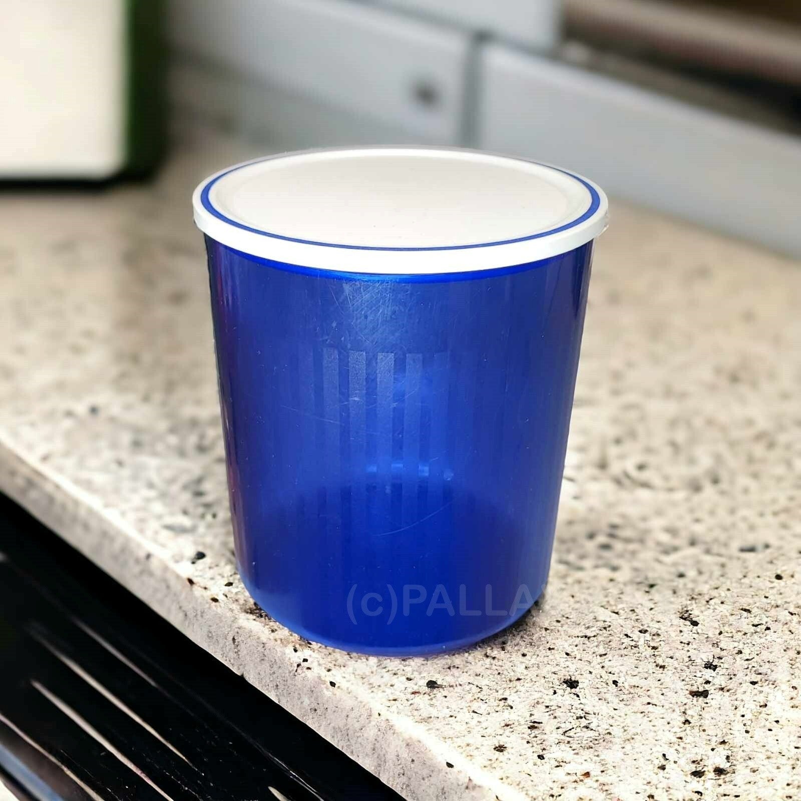 TUPPERWARE C101 PRISMA 2,0 L BLAU TRANSPARENT WEISS VORRATSDOSE