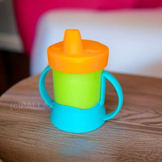 TUPPERWARE C112 TUPPERCARE TRINKLERNTASSE KINDER-TASSE MEHRFARBIG 200 ML