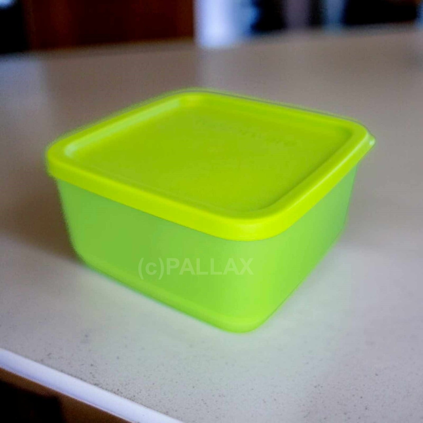 TUPPERWARE CUBIX 650 ML BEHÄLTER GRÜN VORRATSDOSE SONDERMODELL