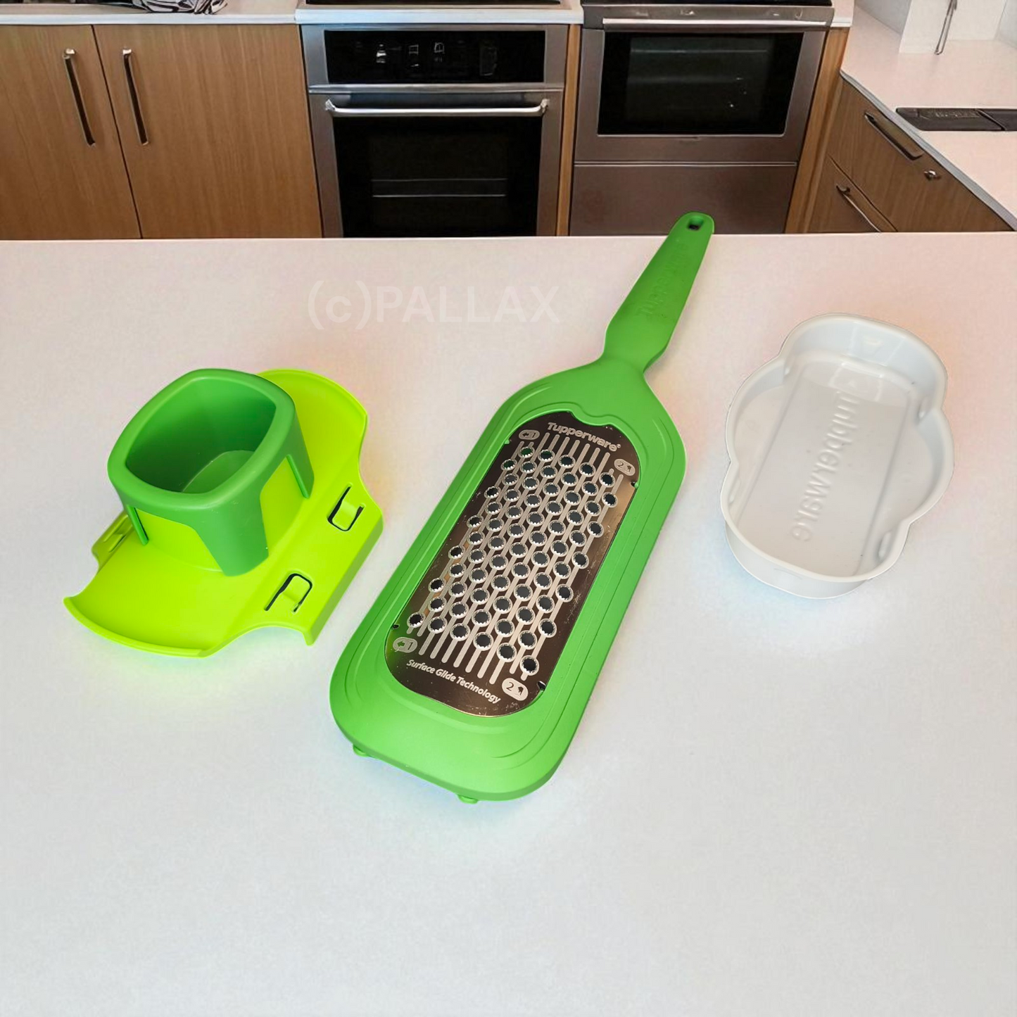 TUPPERWARE D182 TUPPER© PROFI-REIBE + REIBE-EINSATZ GRÜN